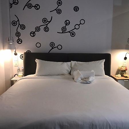 Bedspread Hostel (Adults Only) Банкок Екстериор снимка
