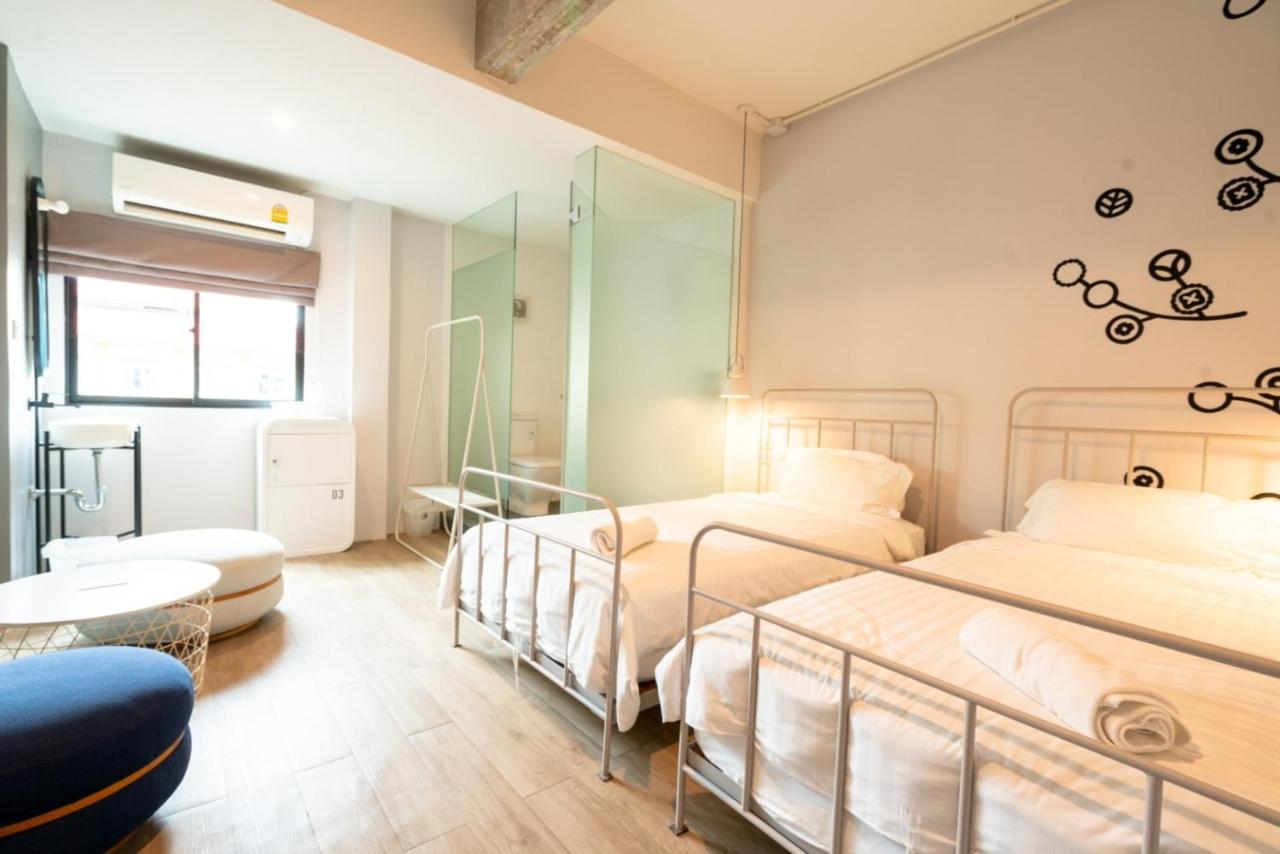 Bedspread Hostel (Adults Only) Банкок Екстериор снимка