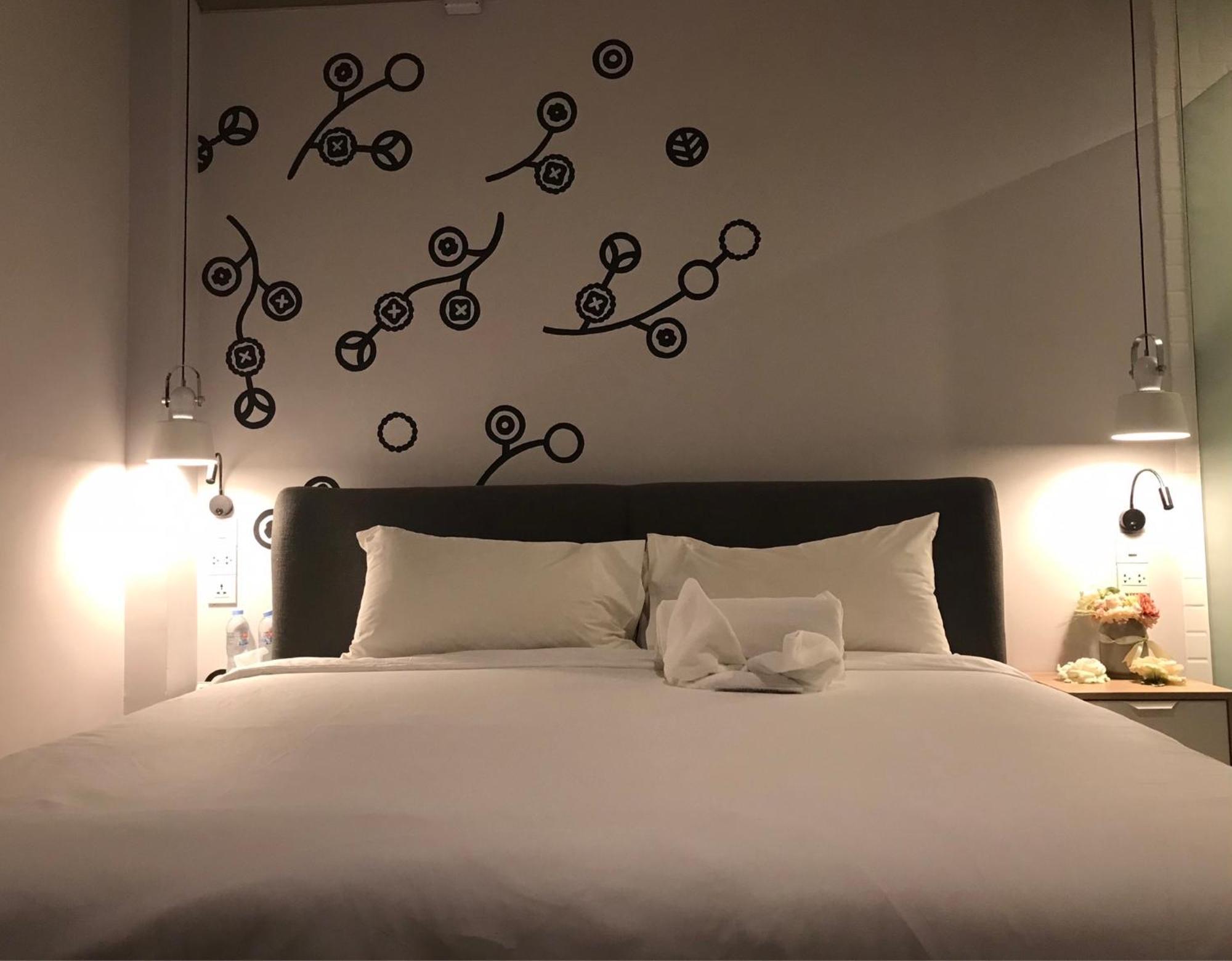Bedspread Hostel (Adults Only) Банкок Екстериор снимка